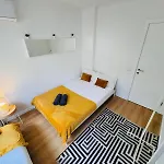 Konukevi Crespo House I Fantastic D